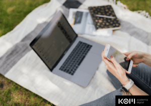 Los Mejores Cursos Online de Branding para ilustradores: Crea el merchandising de tu marca kom academia digital e learning plataformas aula virtual los mejores cursos ranking tabla comparativa 42 KOM Academia Digital Los Mejores Cursos Online de Desarrolla una marca: De la estrategia a su expresión creativa.