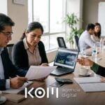 Gerentes de una empresa peruana comparan costos para decidir entre una agencia o equipo interno de marketing en una reunión (agencia o equipo interno marketing)
