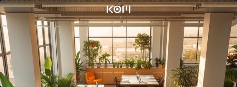 Profesional peruana comparando planes de ChatGPT en laptop - KOM