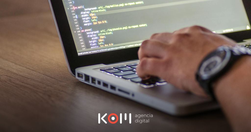 Desarrollador peruano implementando el Libro de Reclamaciones virtual en un sitio web en menos de 24 horas