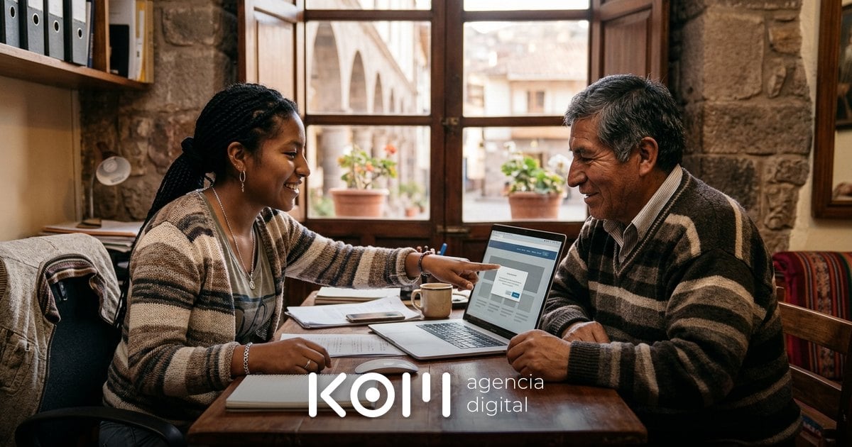 Desarrolladora y dueño de un hotel en Cusco revisan en la laptop el banner de cookies para configurar el consent mode en WordPress (consent mode wordpress)