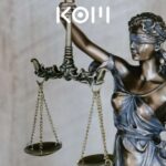 Balanza de justicia representando estudios legales en Lima - KOM Agencia Digital