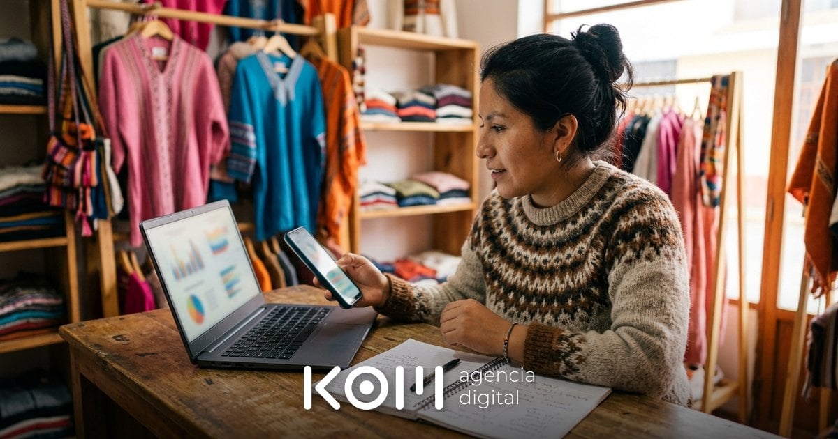 Dueña de una tienda peruana compara en su laptop los resultados de Google Ads o Facebook Ads para decidir dónde invertir