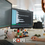 Equipo de soporte peruano integrando Libro de Reclamaciones con HubSpot, Zoho CRM y Salesforce