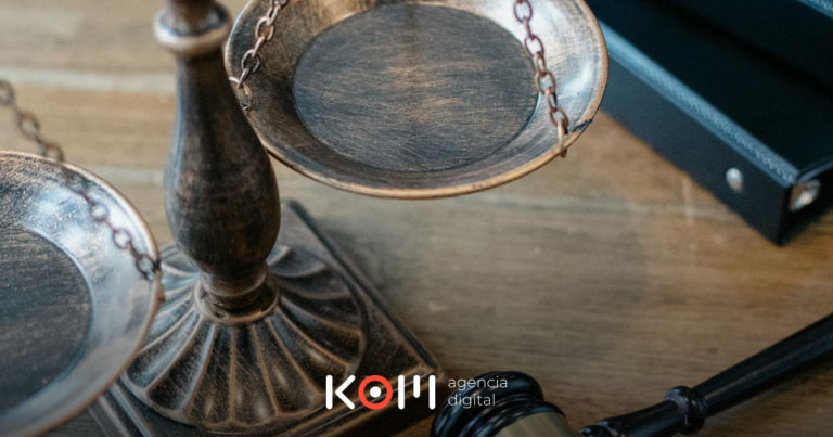 Comisión de INDECOPI resolviendo un procedimiento sumarísimo sobre reclamos de consumidor en Perú