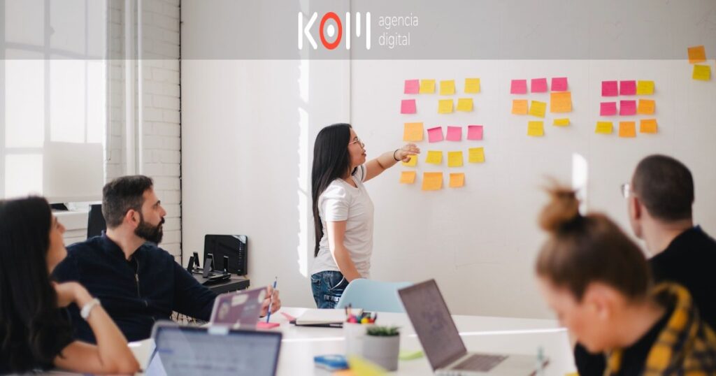 ¿Qué es GEO (Generative Engine Optimization)? Guía completa para empresas en Perú - KOM Agencia Digital