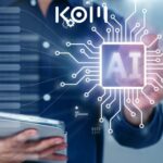 Profesional con tablet analizando datos con inteligencia artificial y machine learning en entorno empresarial