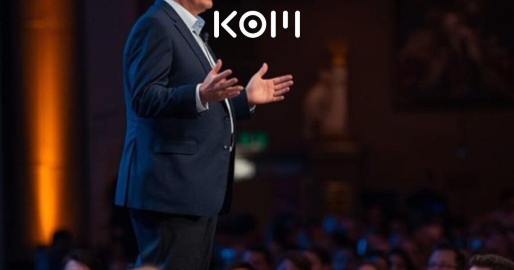 quien es elon musk ia kom | KOM Agencia Digital PAGINAS WEB EN LIMA Líder tecnológico presentando ante audiencia sobre el futuro de la inteligencia artificial