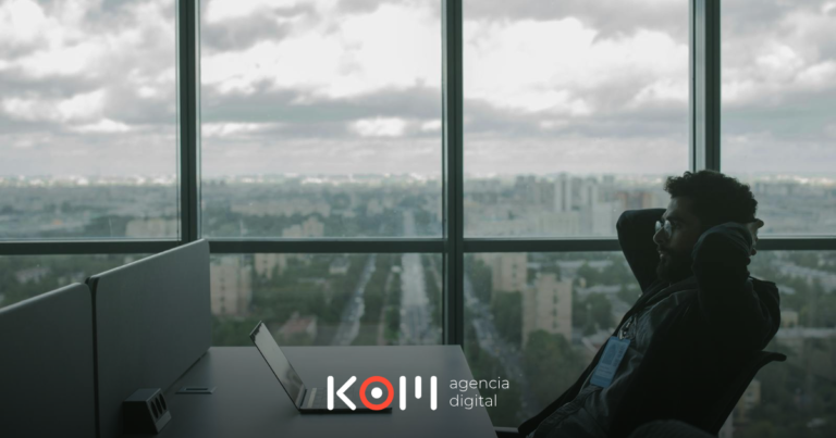 Especialista peruano en ciberseguridad protegiendo datos personales del Libro de Reclamaciones