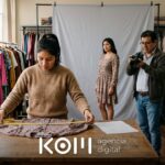 Equipo de una tienda online de ropa en Perú mide una blusa y fotografía a una modelo para preparar fichas con tallas reales (tienda online de ropa perú)