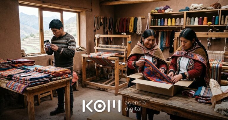 Tejedoras cusqueñas empacan un chal de alpaca mientras un joven fotografía textiles para vender artesanía por internet al extranjero